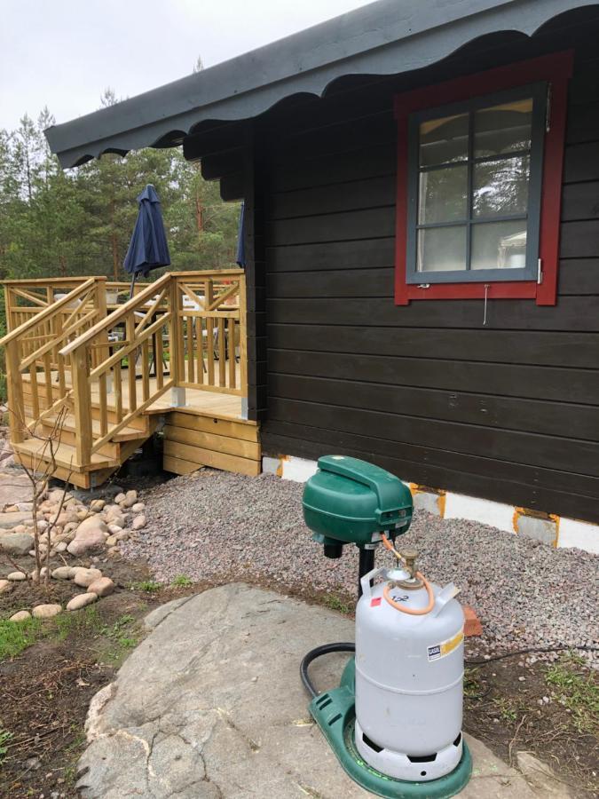 Timber Cottages With Jacuzzi And Sauna Near Lake Vaenern Karlstad Kültér fotó